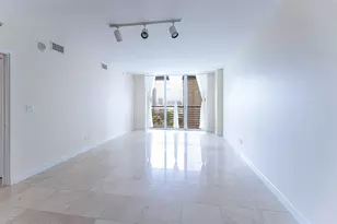 335 S Biscayne Blvd, Miami, FL 33131 - Photo 3