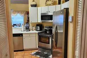 10611 SW 21st St, Miramar, FL 33025 - Photo 7