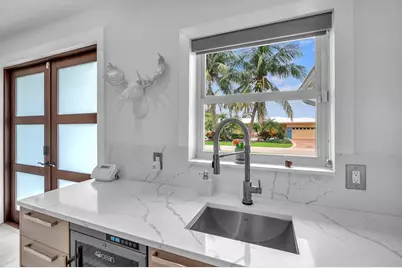 2212 NE 32nd Avenue, Fort Lauderdale, FL 33305 - Photo 11