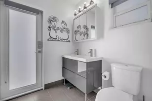 2212 NE 32nd Ave, Fort Lauderdale, FL 33305 - Photo 25