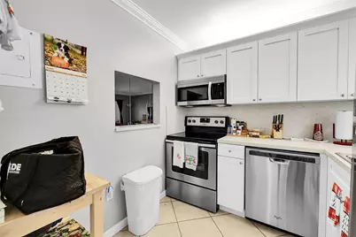 8861 Sunrise Lakes Boulevard #305, Sunrise, FL 33322 - Photo 21