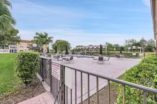 8861 Sunrise Lakes Blvd, Sunrise, FL 33322 - Photo 37