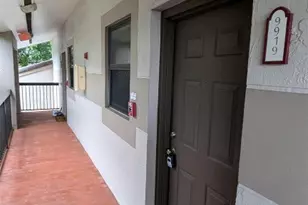 9919 Nob Hill Ln, Sunrise, FL 33351 - Photo 3