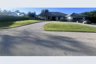 11740 Hermitage Drive, Plantation, FL 33325 - Photo 1