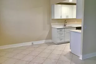 3032 Exeter B Unit, Boca Raton, FL 33434 - Photo 5