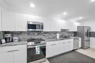 119 NE 19th Ct, Wilton Manors, FL 33305 - Photo 23