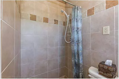 160 SE 12th Street, Pompano Beach, FL 33060 - Photo 17