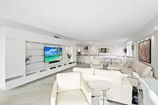 3000 Holiday Dr, Fort Lauderdale, FL 33316 - Photo 9