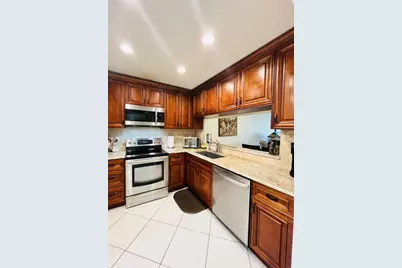 3966 Cocoplum Circle #D, Pompano Beach, FL 33063 - Photo 7