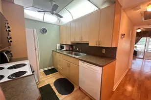 126 Grantham B, Deerfield Beach, FL 33442 - Photo 9