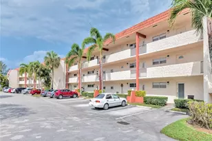 9800 N Hollybrook Lake Dr, Pembroke Pines, FL 33025 - Photo 1