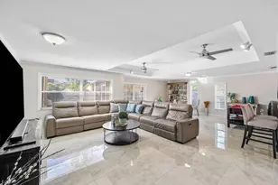 9040 NW 20th St, Pembroke Pines, FL 33024 - Photo 15