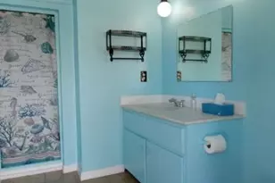 136 Greenbrier Dr, Palm Springs, FL 33461 - Photo 7