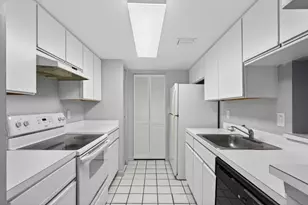 9977 Westview Dr, Pompano Beach, FL 33076 - Photo 7