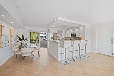 215 N Birch Road #2b, Fort Lauderdale, FL 33304 - Photo 5