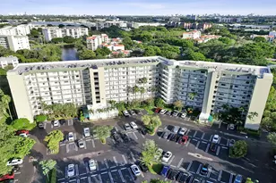 2334 S Cypress Bend Dr, Pompano Beach, FL 33069 - Photo 57