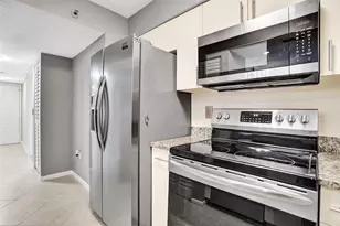 2334 S Cypress Bend Dr, Pompano Beach, FL 33069 - Photo 21