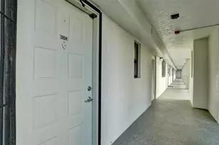 2334 S Cypress Bend Dr, Pompano Beach, FL 33069 - Photo 13