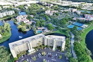 2334 S Cypress Bend Dr, Pompano Beach, FL 33069 - Photo 41