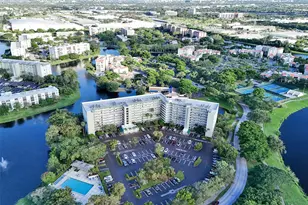 2334 S Cypress Bend Dr, Pompano Beach, FL 33069 - Photo 43