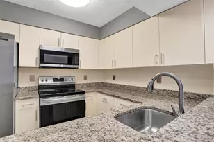 2334 S Cypress Bend Dr, Pompano Beach, FL 33069 - Photo 23