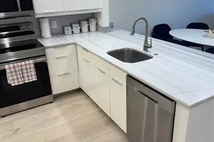 802 Cypress Blvd, Pompano Beach, FL 33069 - Photo 13