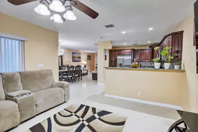 5449 NW 95th Avenue, Sunrise, FL 33351 - Photo 15