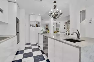 8045 Eastlake Dr, Boca Raton, FL 33433 - Photo 5