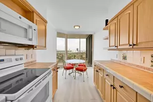 3640 Yacht Club Dr, Aventura, FL 33180 - Photo 17