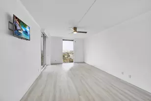 3640 Yacht Club Dr, Aventura, FL 33180 - Photo 11