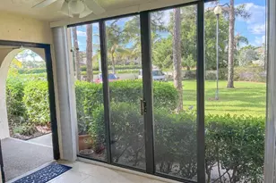 339 Knotty Pine Cir, Greenacres, FL 33463 - Photo 5