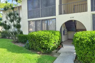 339 Knotty Pine Cir, Greenacres, FL 33463 - Photo 3