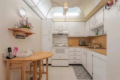 1100 Sant Charles Place #207, Hollywood, FL 33026 - Photo 9