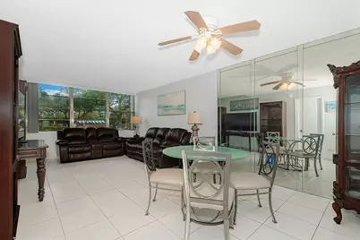 1300 Saint Charles Pl Pembroke Pines #L20, Pembroke Pines, FL 33026 - Photo 1