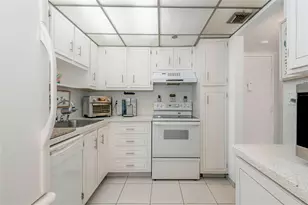 1300 Saint Charles Pl # L20 Pembroke Pines Unit, Pembroke Pines, FL 33026 - Photo 11