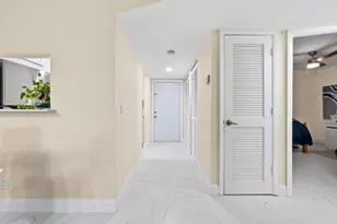 9660 Sunrise Lakes Blvd, Sunrise, FL 33322 - Photo 21