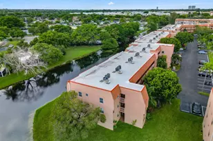 9660 Sunrise Lakes Blvd, Sunrise, FL 33322 - Photo 27