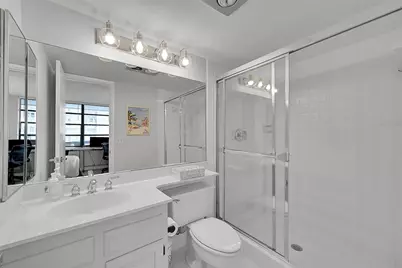 812 N Ocean Boulevard #202, Pompano Beach, FL 33062 - Photo 29