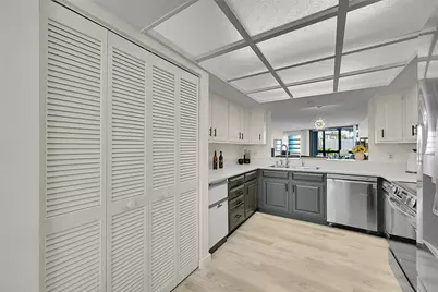 812 N Ocean Boulevard #202, Pompano Beach, FL 33062 - Photo 5