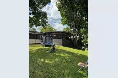 936 W Tropical Way, Plantation, FL 33317 - Photo 5