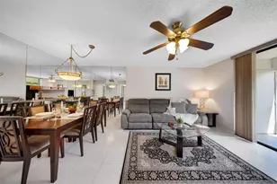 5250 Las Verdes Cir, Delray Beach, FL 33484 - Photo 3
