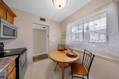 5250 Las Verdes Circle #317, Delray Beach, FL 33484 - Photo 5