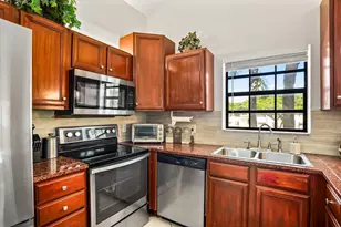 102 Liberty Ct, Deerfield Beach, FL 33442 - Photo 5