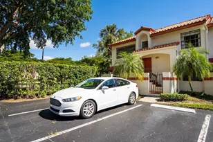 102 Liberty Ct, Deerfield Beach, FL 33442 - Photo 3