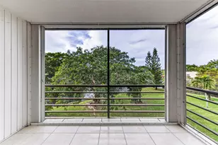 112 Royal Pk Dr, Oakland Park, FL 33309 - Photo 1