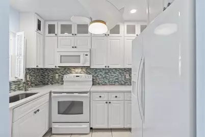 2050 NE 39th Street #302E, Pompano Beach, FL 33064 - Photo 11