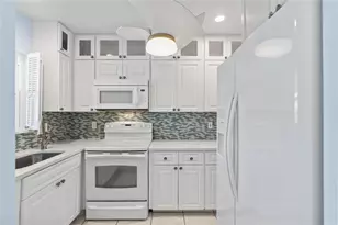 2050 NE 39th St, Pompano Beach, FL 33064 - Photo 11