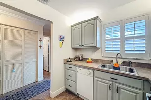 6570 Royal Palm Blvd, Margate, FL 33063 - Photo 9