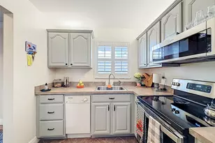 6570 Royal Palm Blvd, Margate, FL 33063 - Photo 11