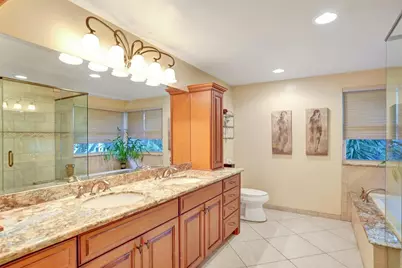 11149 Helena Drive, Hollywood, FL 33026 - Photo 13